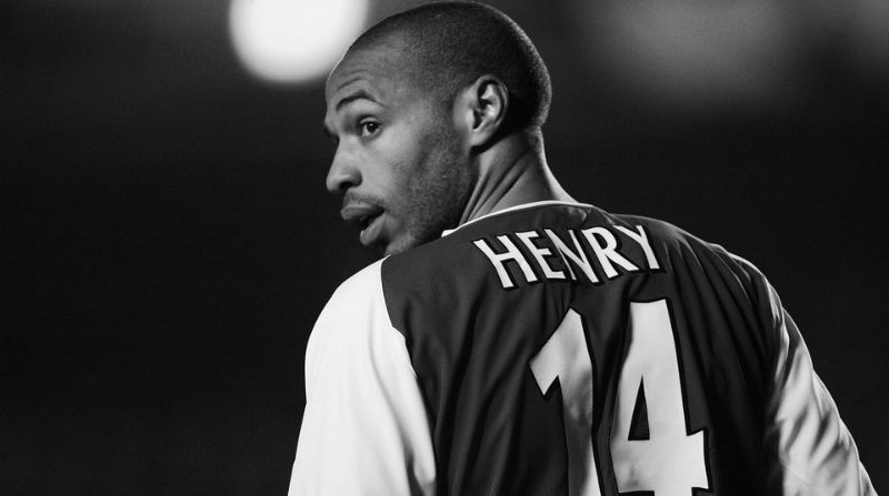 Thierry Henry chọn áo số 14 tại Arsenal vì thần tượng Johan Cruyff