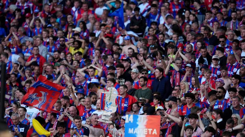 Fan Crystal Palace thường tự gọi mình là Eagles fans