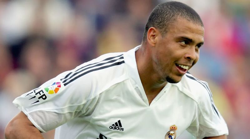 Ronaldo được gọi là Người ngoài hành tinh vì phong cách thi đấu vượt xa mọi cầu thủ cùng thời